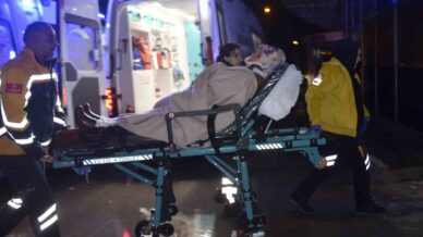 samsunda zincirleme kaza 5 yarali zu8BOdVj