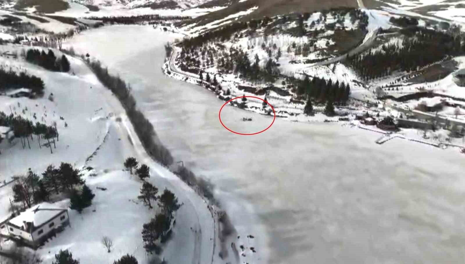 samsunlu doga fotografcisi doktor donmus golun uzerinde kamp yapti 8PCnruYJ