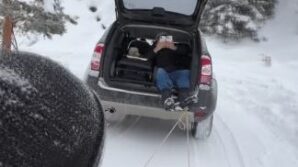 savsatta geleneksel tahta kizaklarla kis eglencesi nlmEOzr9