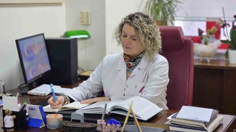 susuz kalan beyinde hucreler arasi iletisim yavasliyor JdbBHetD