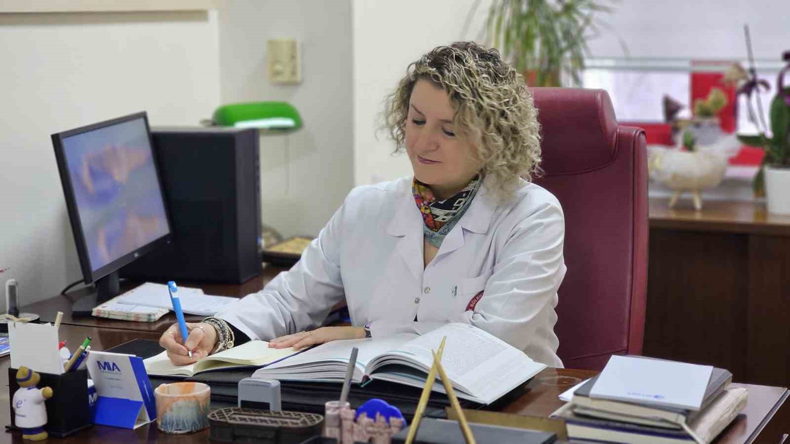 susuz kalan beyinde hucreler arasi iletisim yavasliyor JdbBHetD