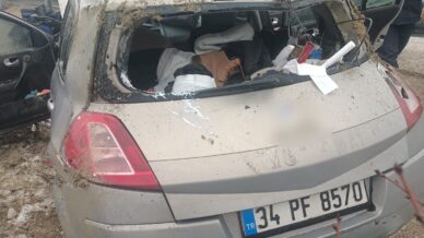 takla atan otomobilin surucusu yaralandi PHDnLU5m