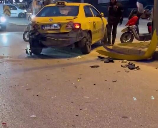 taksiye carpan motosikletli agir yaralandi gAgTlYhO