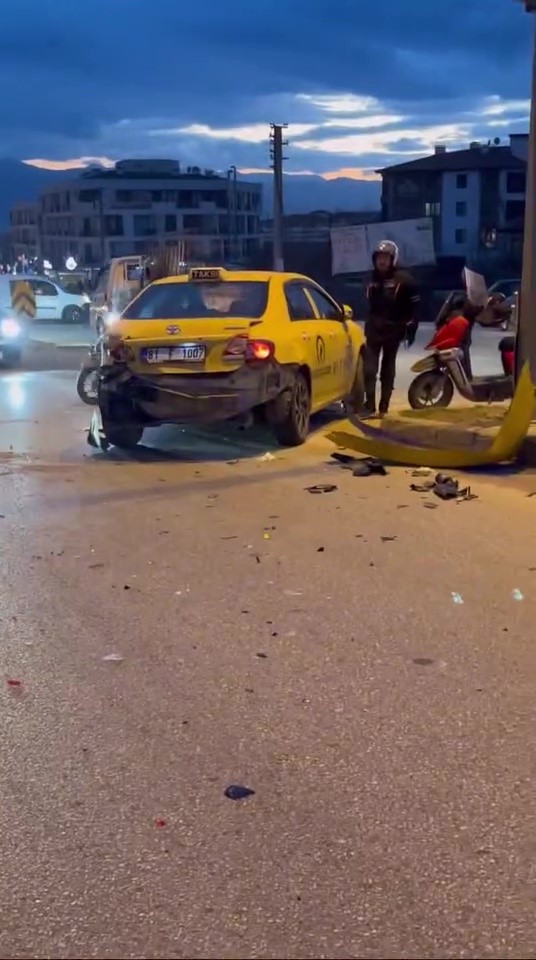 taksiye carpan motosikletli agir yaralandi gAgTlYhO
