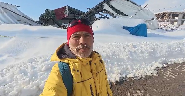 tokatta kapali hali sahanin catisi kar yukune dayanamadi 4wC2zPM4