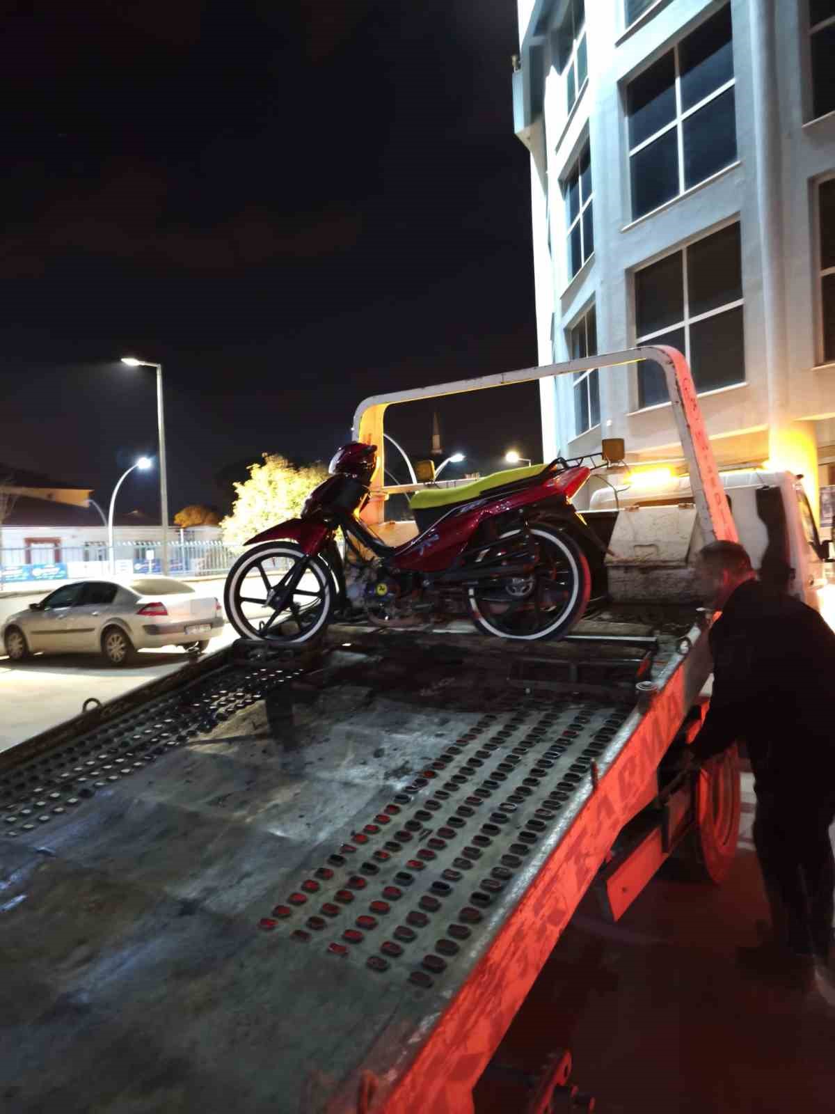 tokatta trafik guvenligini tehlikeye dusuren motosikletlilere ceza yagdi 54IvRAAl