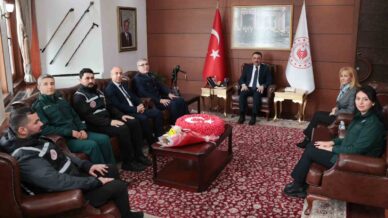 vali hacibektasoglu gumruk teskilatimiz devletimizin onemli yapi taslarindan biridir nWiKdqls