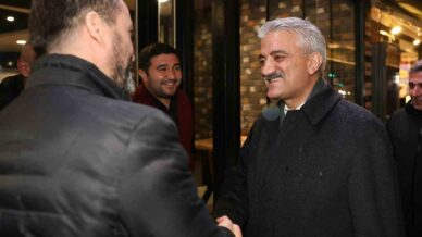 vali makas konuralpde yapilan denetime katilarak esnaflari ziyaret etti MfuJJr3q