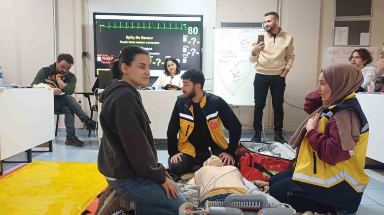 112 personeli egitimden gecti Iqtcjau6