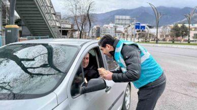 ak parti genclik kollarinin iftara 5 kala gelenegi suruyor pCr2YfeL