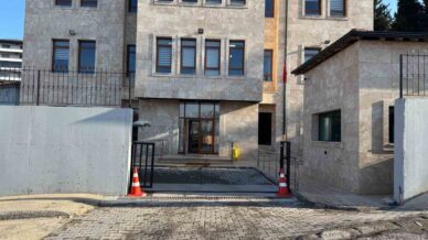 alaplida uyusturucu operasyonunda 2 tutuklama Sy6rWpOr