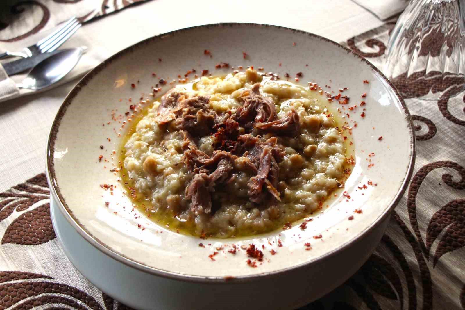 amasyanin tescilli lezzeti tas firin keskegi pismesi 12 saat suruyor wFAXmTm4