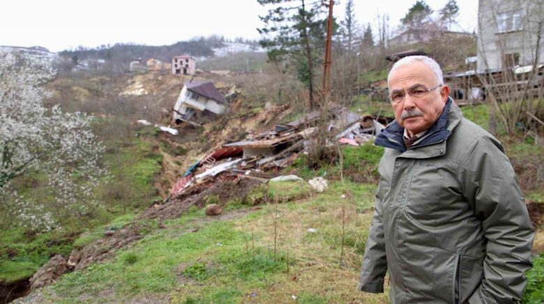 baskan guler heyelan bolgesinin ustesinden gelecegiz yeEiYCds