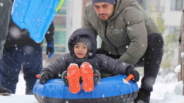 boluda 1 ilcede okullar tatil edildi IhhCxjSY