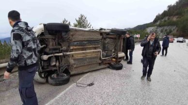 boluda cenaze donusu kaza 2 yarali ETLkPzCK