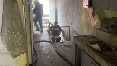 boluda metruk evde yangin panigi UKSUnf2t