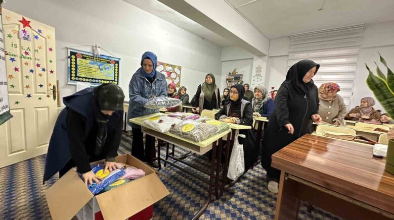 depremzede cocuklara atki ve bere orduler TAbp5g2B