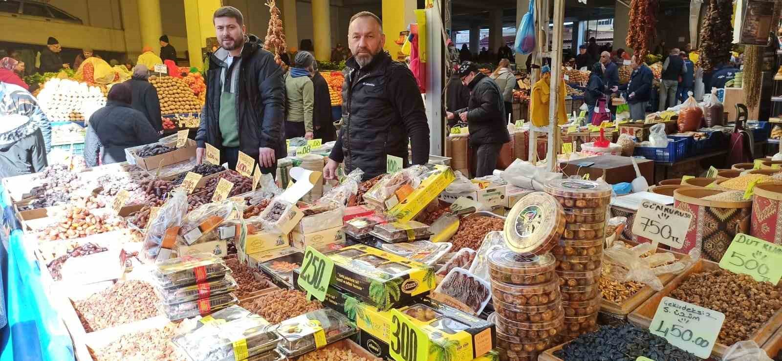devrek pazarinda ramazan ayi hareketliligi KefS659f