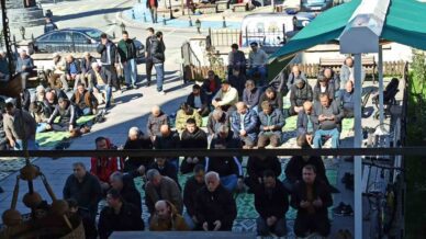 devrek ramazan ayinin ilk cuma namazi kilindi D3VkY5q7