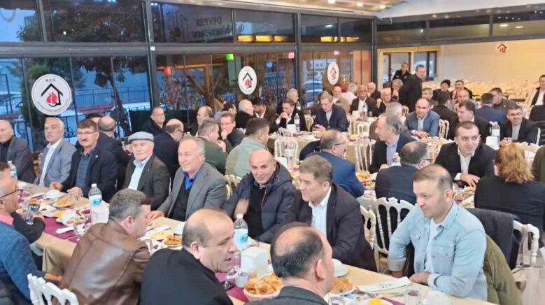 devrekli muhtarlar iftar yemeginde bir araya geldiler ttIwafYl