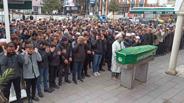 emekli zabita komiseri dualarla son yolculuguna ugurlandi 9Elf1I3l