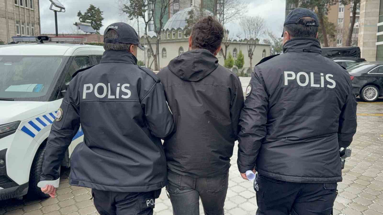 eski kiz arkadasinin evine zorla girdigi iddiasiyla tutuklandi wIadu4DH