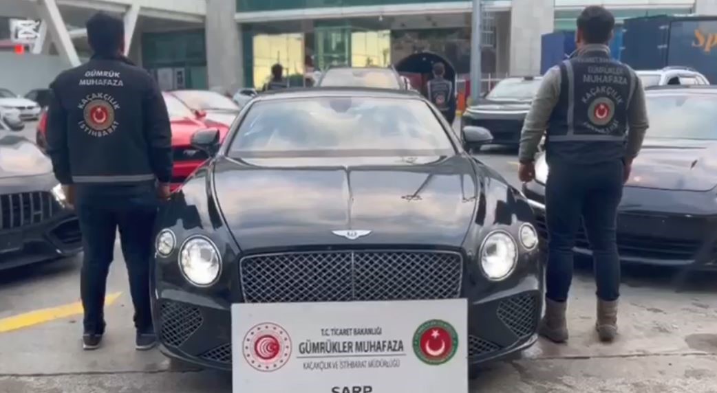gumrukten usulsuz gecirilen 65 luks araca el konuldu 22 gozalti tLyDRKuM