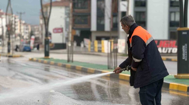 karabuk belediyesinden temizlik seferberligi 9turIbFm