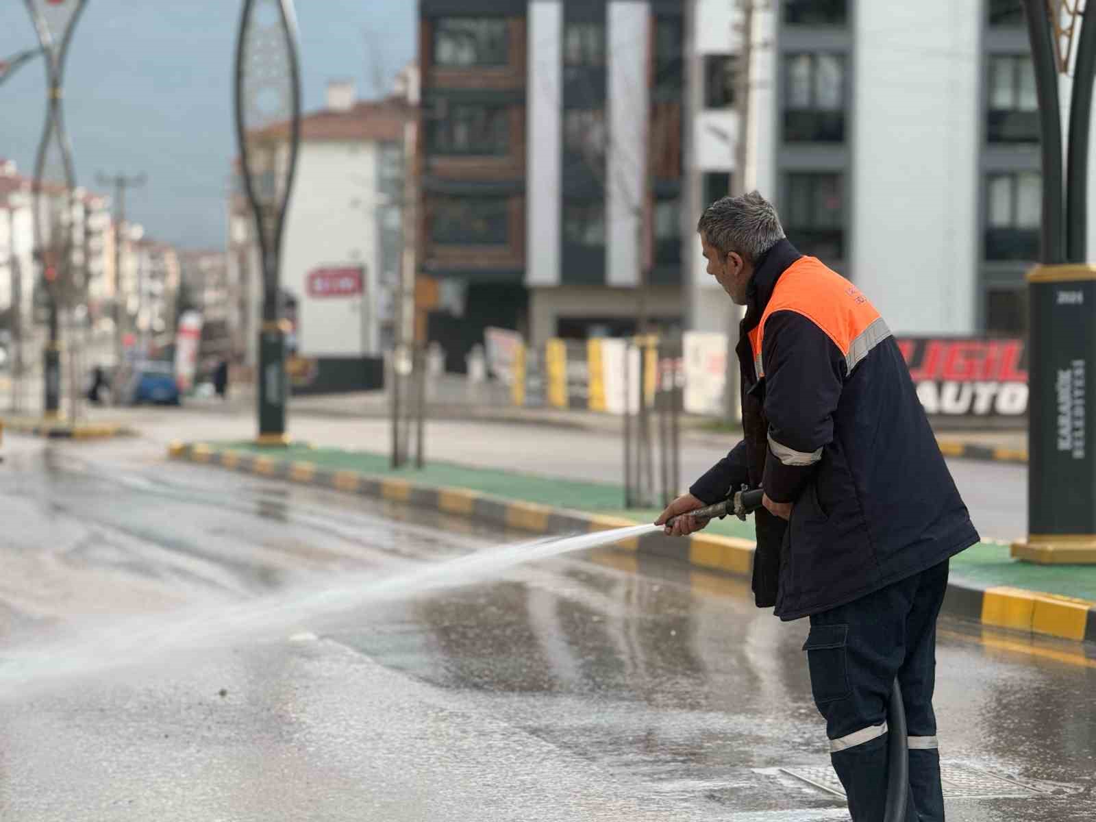 karabuk belediyesinden temizlik seferberligi 9turIbFm
