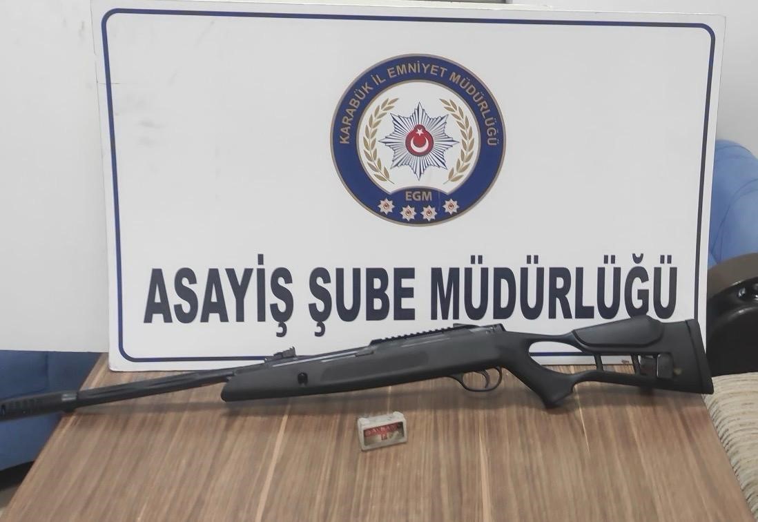karabukte asayis uygulamalarinda aranan 100 kisi yakalandi 67rbru7e