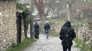 karabukun yuksek kesimlerinde kar yagisi yeniden basladi CnbGWS7h