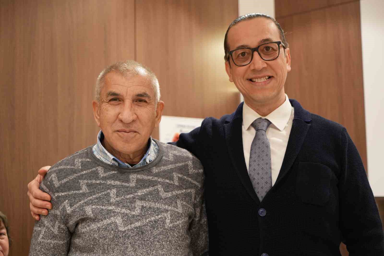 karnindan 2 litre idrar cikti 400 cc prostat kapali yontemle alindi 5M7VNKHN