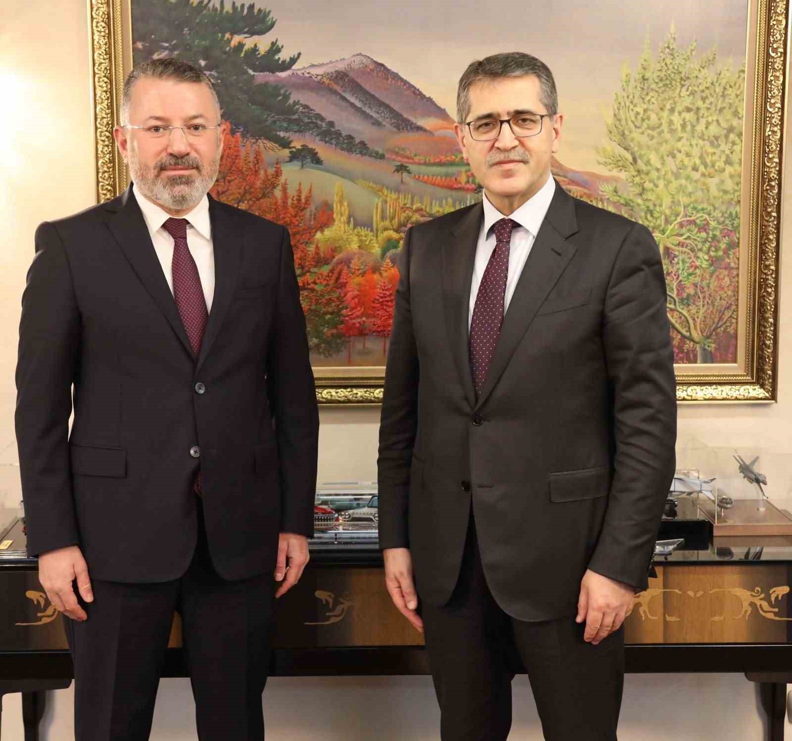 kbu rektoru kirisik strateji ve butce baskanligini ziyaret etti 9ebUmLnn