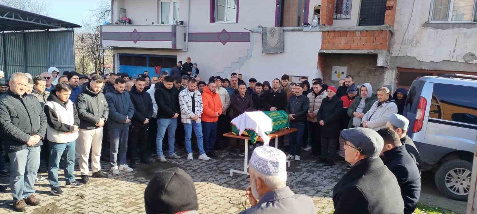 okul yolunda olen 5 yasindaki gunes topraga verildi PDHLYkeC