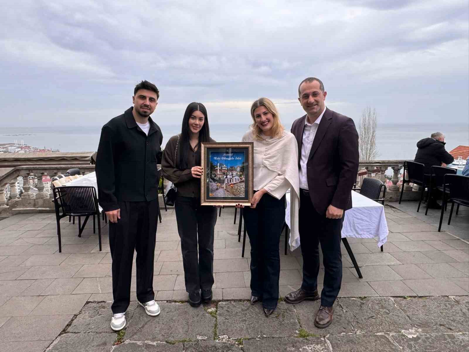 ozan tufan ve esi baskan ekimin konugu oldu icqclO34