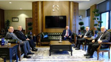 rektor kirisiktan togu rektoru yilmaza ziyaret HUW8TsT6