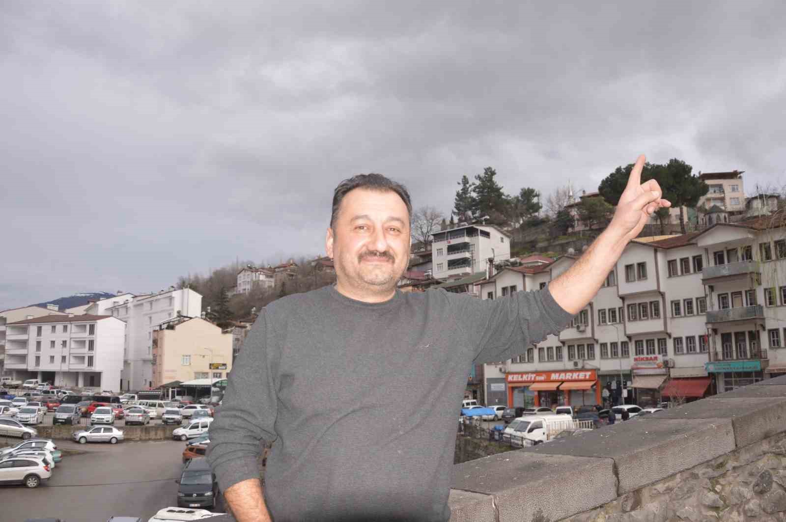 sahinin havadaki guvercin avi JkTpBy4Y