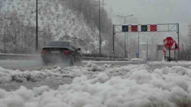 samsun ordu karayolunda kar yagisi KrrYOWkI