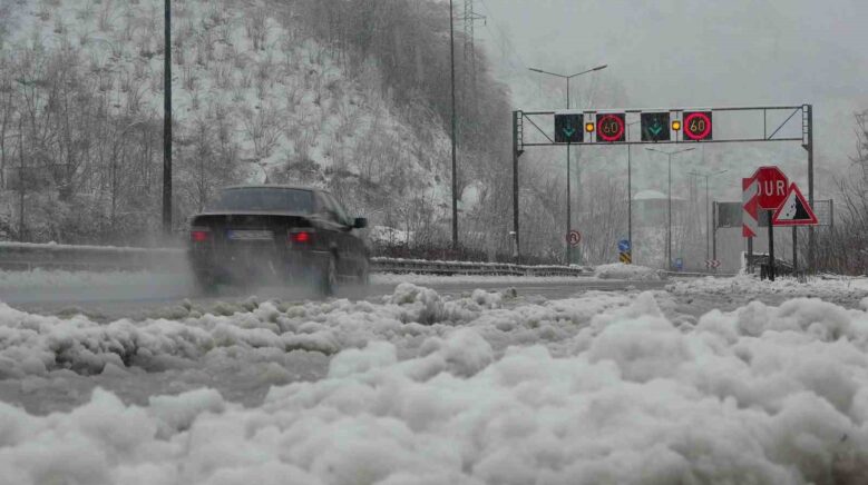 samsun ordu karayolunda kar yagisi KrrYOWkI