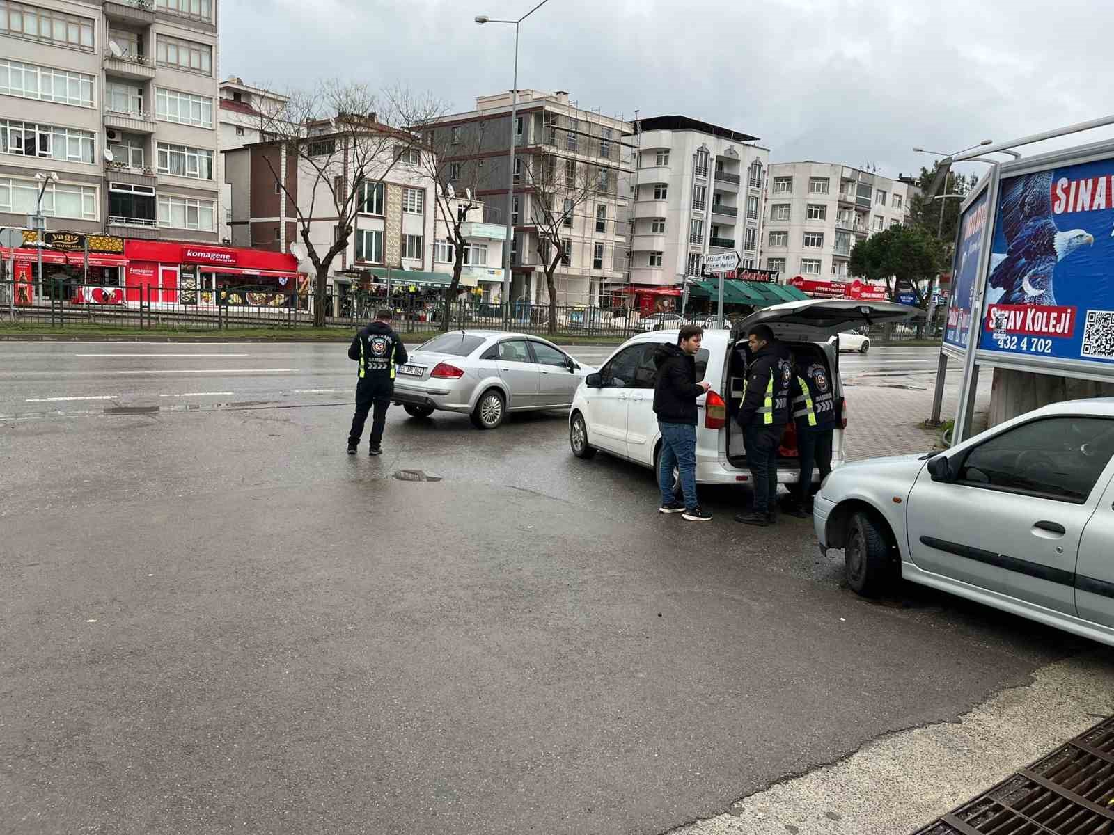 samsunda korsan taksi operasyonu 2 ay men 53 bin lira ceza rgBtBycE