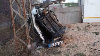 samsunda otomobil takla atti 2 yarali fLkfp6Sx