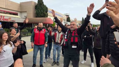 samsunspor taraftarlarindan thomas reise duygusal veda kVWCkRi7