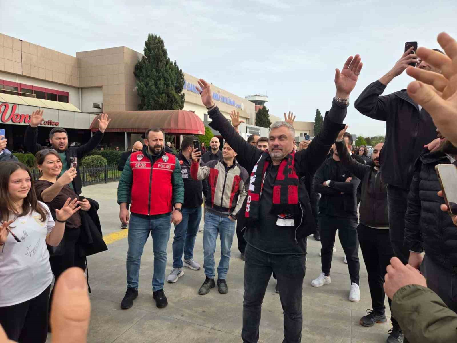 samsunspor taraftarlarindan thomas reise duygusal veda kVWCkRi7