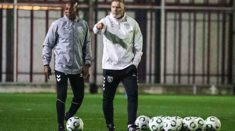 thorsten fink samsunsporun basinda ilk antrenmanina cikti VWG6p18l