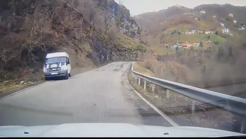 trabzonda ogrenci servisi kazasi kamerada eW5SRMZf