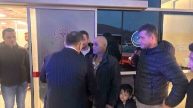 vali hacibektasoglu maden ocagindaki gocukte yaralanan isciyi hastanede ziyaret etti YImPs5bV