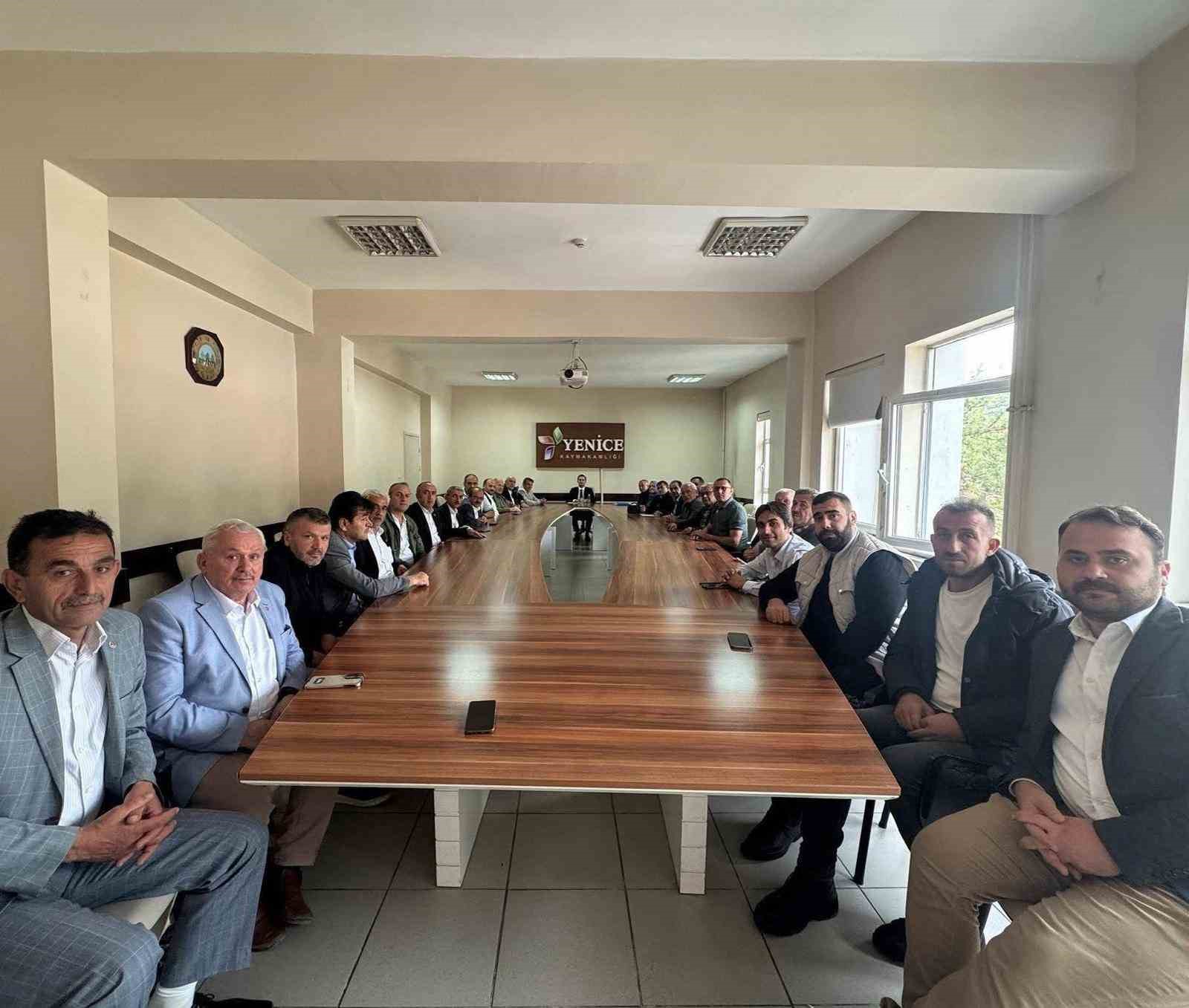 yenice muhtarlar derneginden kaymakama destek aciklamasi QsuLVOed
