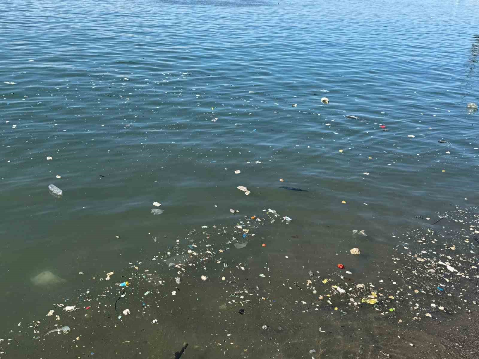 zonguldak sahilinde cop tepkisi nelFvpgX