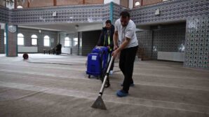 zonguldakta camilerde ramazan temizligi jzllkEAV