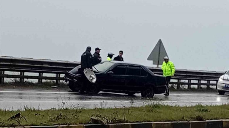 zonguldakta otomobil bariyere carpti 1 yarali YM6QlyWe